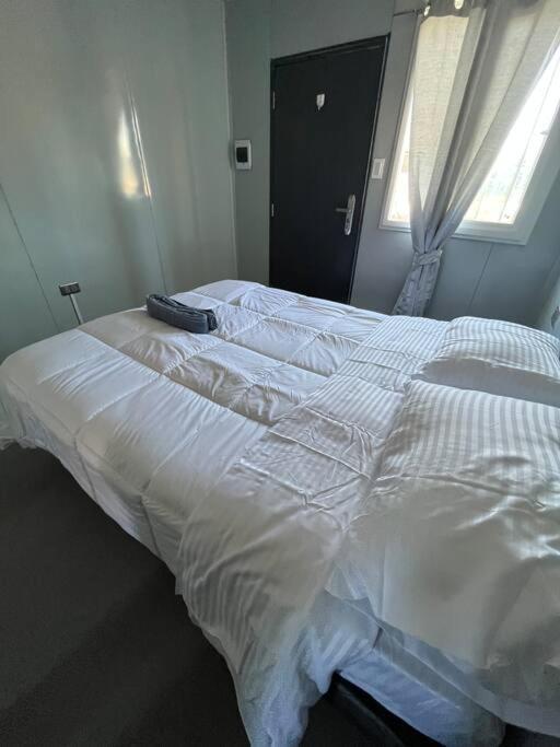 Residencial Oasis Container Apartment กาลามา ภายนอก รูปภาพ