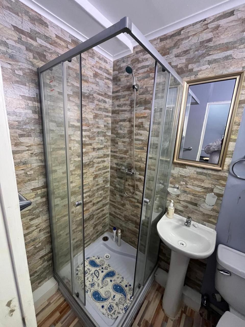 Residencial Oasis Container Apartment กาลามา ภายนอก รูปภาพ